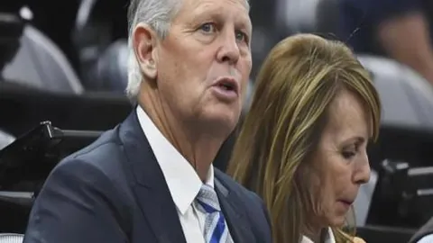 真实揭秘：戴琳坦诚回应债务风波，身边人共鉴我品